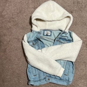 Fur sleeve jean jacket